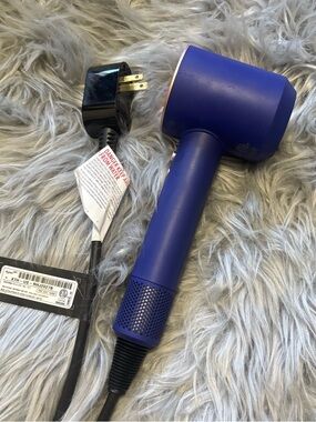 Dyson Supersonic Hair Dryer - FOR PARTS/NOT WORKING - w/ 3 NEW & 2 Used Accs